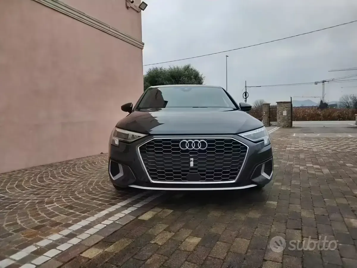 Usata Audi A3 Advanced 150 CV (110 kW) 2022 Grigio Berlina