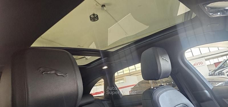 Usata Jaguar F-Pace R-Dynamic 404 CV (297 kW) 2023 Grigio SUV