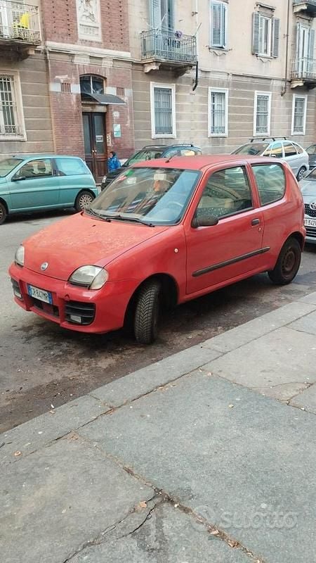 Usata Fiat 600 2004 Rosso Berlina