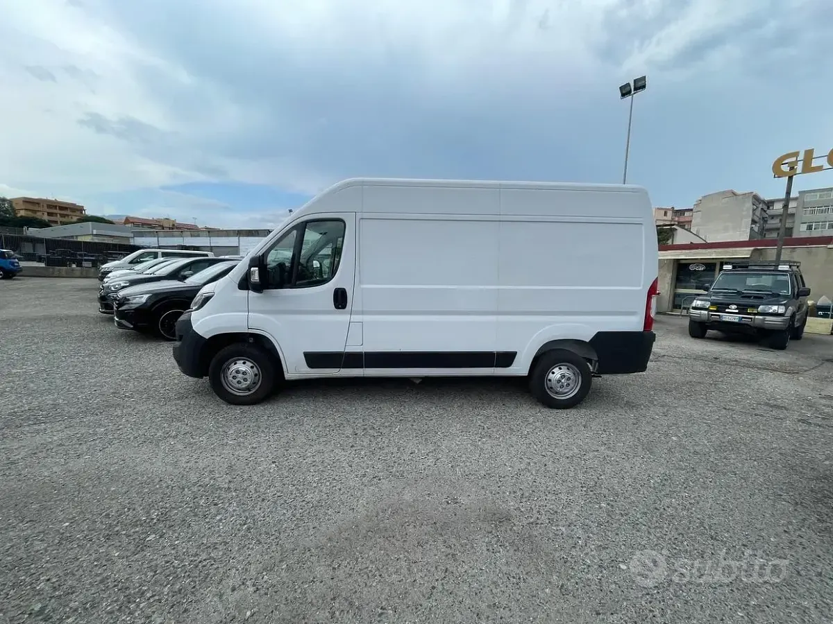 Usata Peugeot Boxer S 140 CV (102 kW) 2022 Bianco Furgone