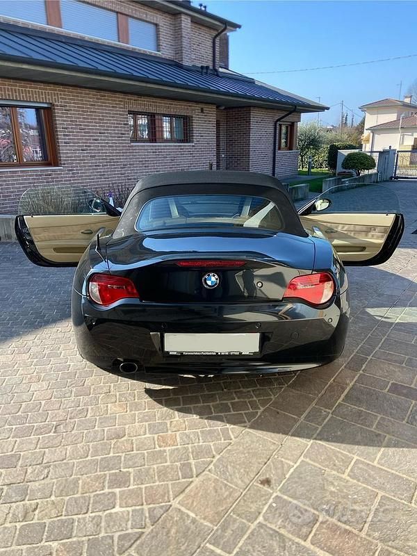 Usata BMW Z4 150 CV (110 kW) 2008 Nero Cabrio