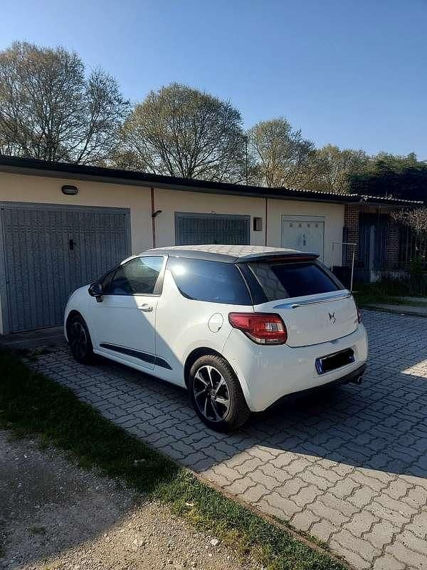Usata DS Automobiles DS3 So Chic 110 CV (80 kW) 2018 Cabrio