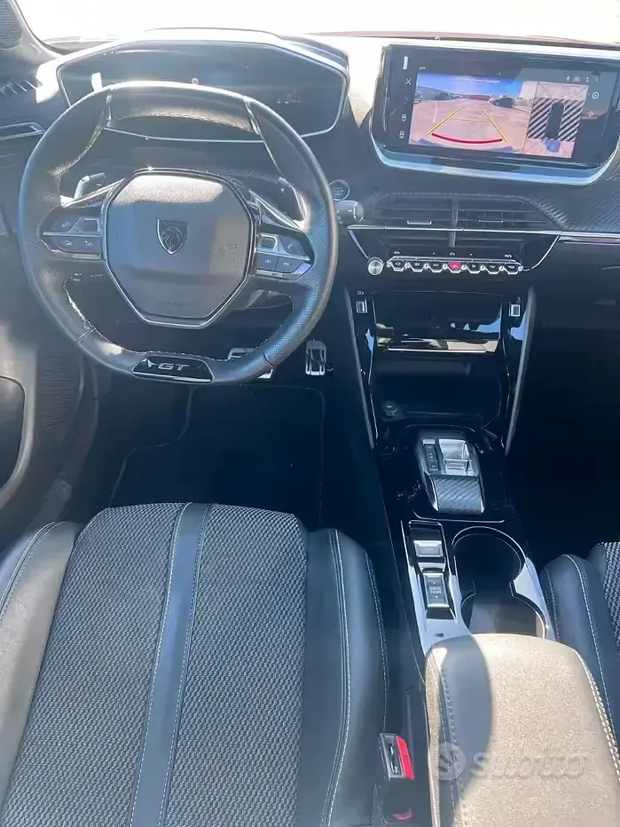 Usata Peugeot 2008 GT-line 131 CV (96 kW) 2024 SUV