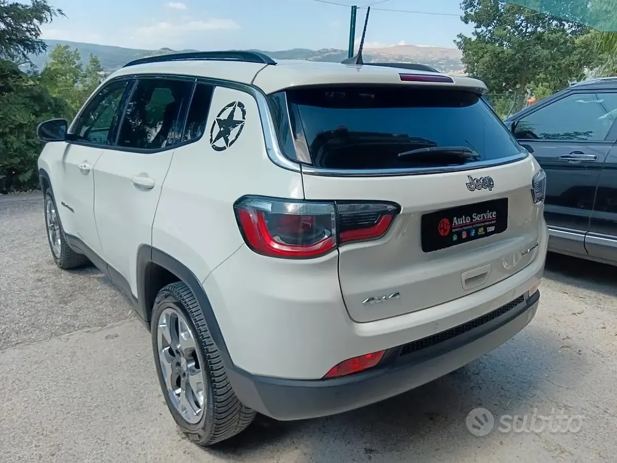 Usata Jeep Compass Limited 140 CV (102 kW) 2019 Bianco SUV