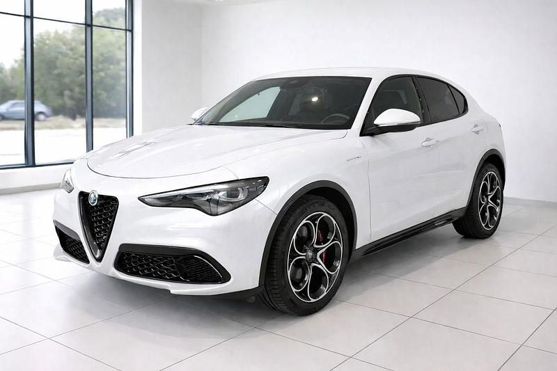 Usata Alfa Romeo Stelvio Veloce 210 CV (154 kW) 2024 Bianco SUV