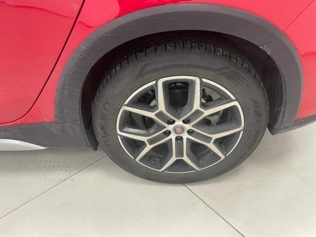 Usata Fiat Tipo Cross 131 CV (96 kW) 2022 Rosso Berlina