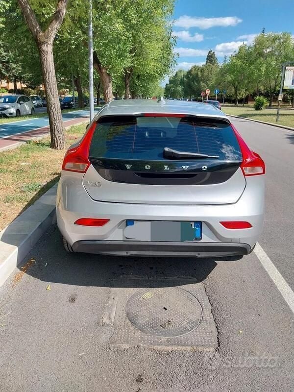 Usata Volvo V40 115 CV (84 kW) 2017 Grigio Station wagon