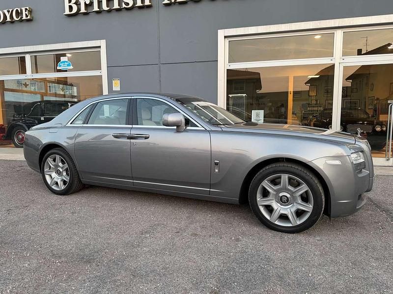 Usata Rolls Royce Ghost 570 CV (419 kW) 2010 Argento Berlina