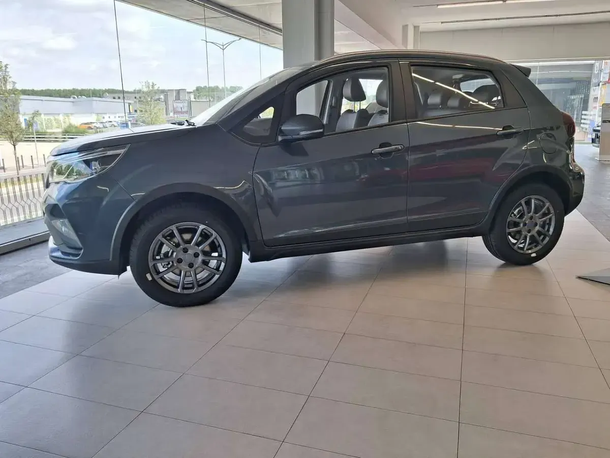 Nuova EMC QUATTRO 103 CV (75 kW) 2026 Grigio SUV