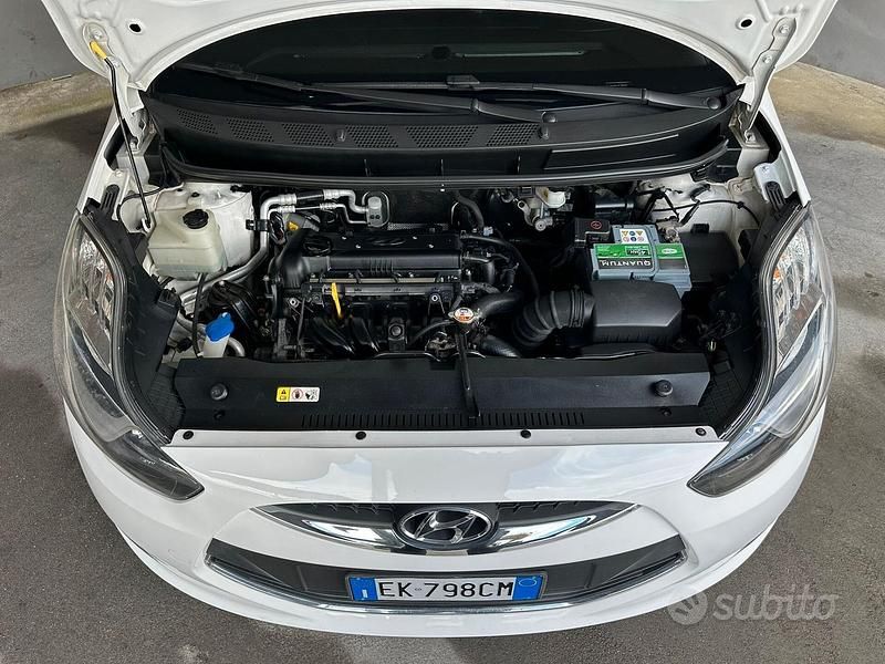 Usata Hyundai ix20 Comfort 90 CV (66 kW) 2012 Bianco Utilitaria