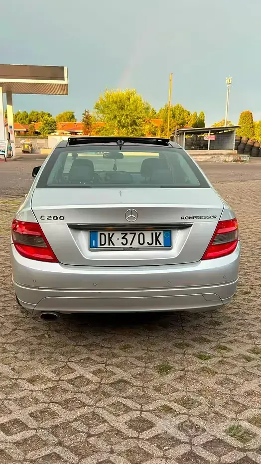 Usata Mercedes C200 184 CV (135 kW) 2007 Grigio Berlina