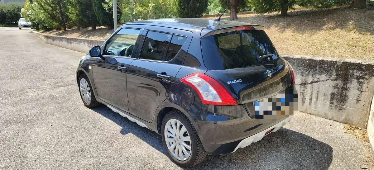 Usata Suzuki Swift 95 CV (69 kW) 1993 Berlina