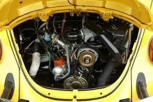 Usata VW Käfer 50 CV (36 kW) 1975 Giallo Cabrio