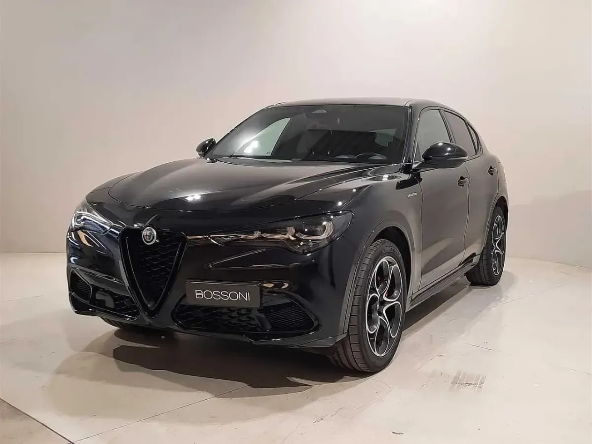 Usata Alfa Romeo Stelvio Veloce 209 CV (153 kW) 2024 SUV