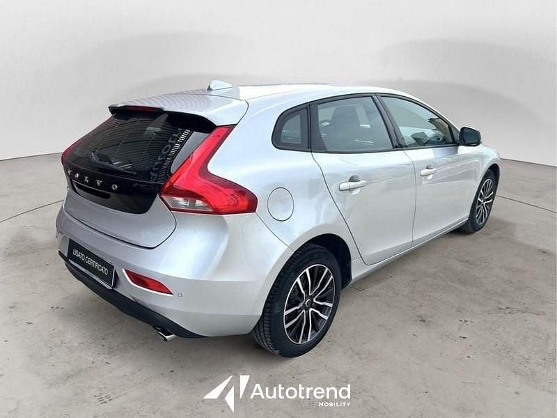Usata Volvo V40 Business Edition 120 CV (88 kW) 2019 Argento Station wagon