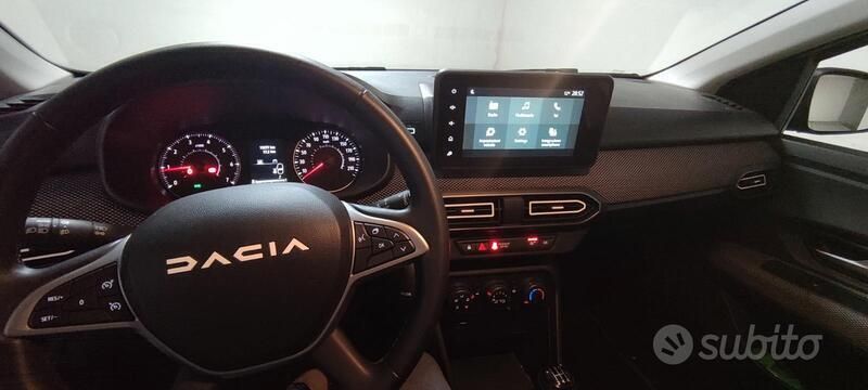 Usata Dacia Sandero 101 CV (74 kW) 2023 Blu Utilitaria