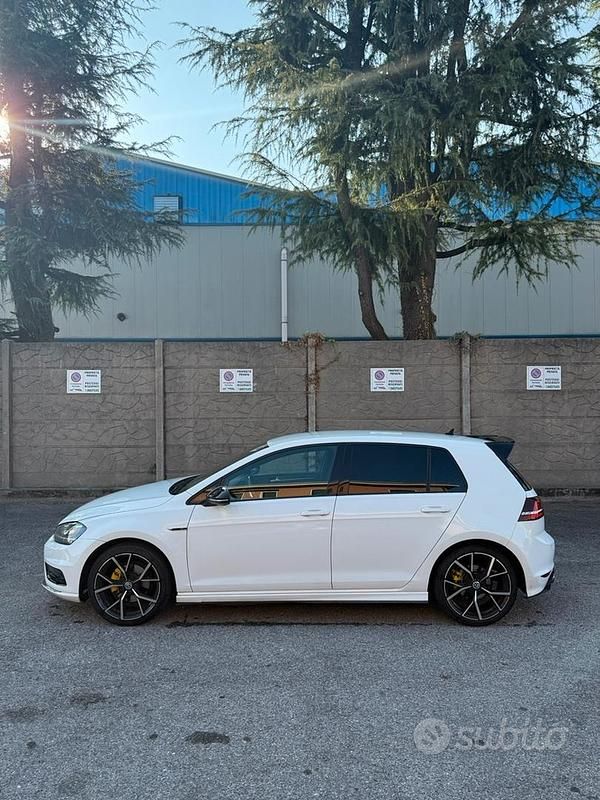 Usata VW Golf VII R-line 125 CV (91 kW) 2017 Bianco Berlina