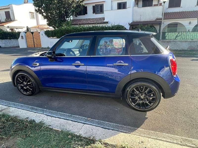 Usata Mini ONE 102 CV (75 kW) 2019 Blu/azzurro Utilitaria