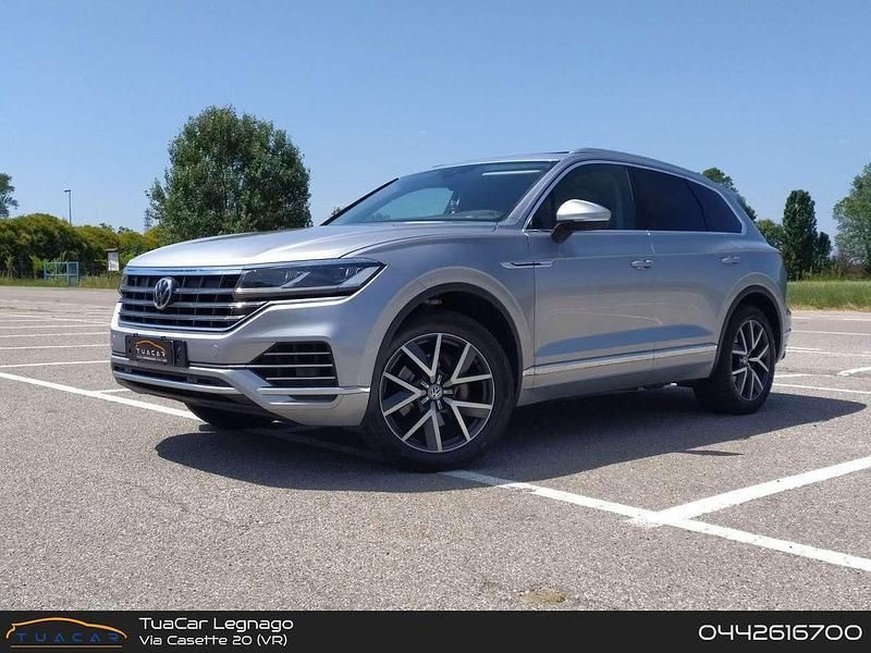 Argento Usata 2018 VW Touareg Advance SUV | 32.000 € (Ottimo prezzo) - Immagine 1/4