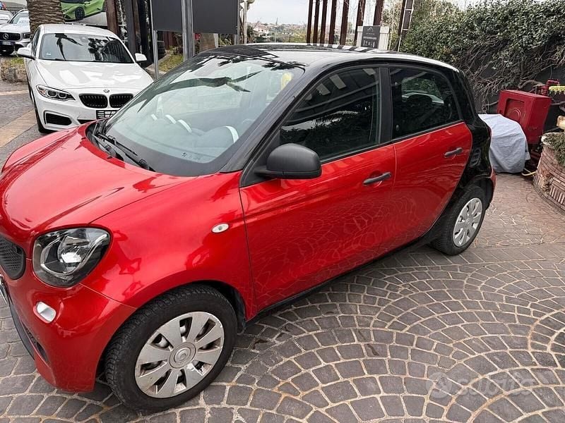 Usata Smart ForFour Passion 71 CV (52 kW) 2016 Rosso Utilitaria
