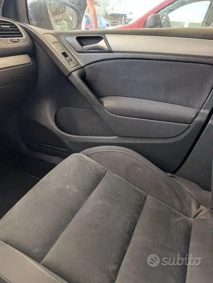 Usata VW Golf VI 140 CV (102 kW) 2011 Nero Utilitaria