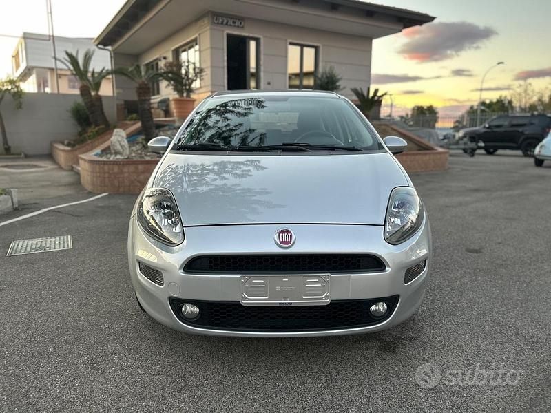 Usata Fiat Punto 75 CV (55 kW) 2013 Grigio Utilitaria