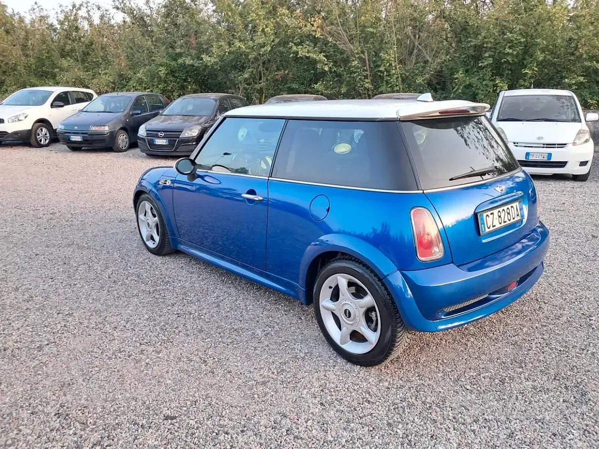 Usata Mini Cooper D 88 CV (64 kW) 2006 Bluazzurro Utilitaria