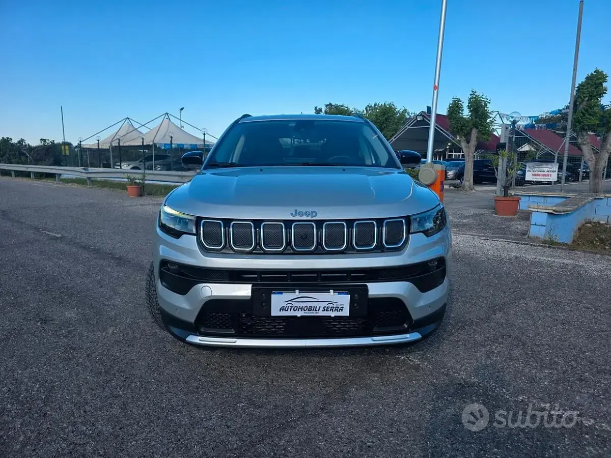 Occasion Jeep Compass Limited 131 ch (96 kW) 2021 Gris SUV