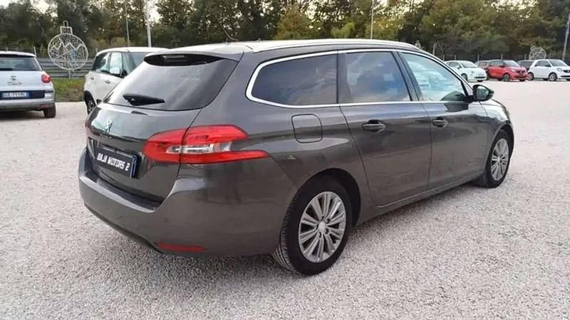 Usata Peugeot 308 SW Business-Line 131 CV (96 kW) 2021 Other Station wagon