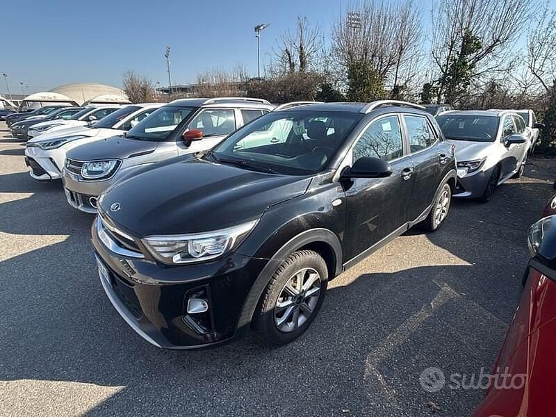 Usata Kia Stonic Style 101 CV (74 kW) 2019 Nero SUV