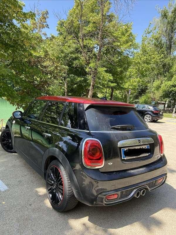 Begagnad Mini Cooper SD 170 HK (125 kW) 2015 Svart Halvkombi