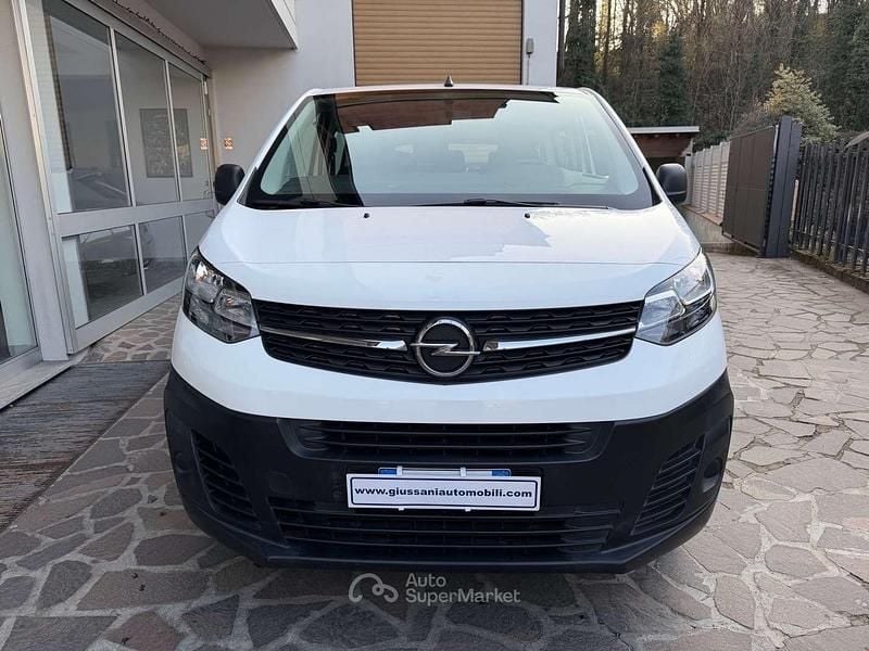 Usata Opel Vivaro-e Combi S 150 CV (110 kW) 2021 Bianco Monovolume
