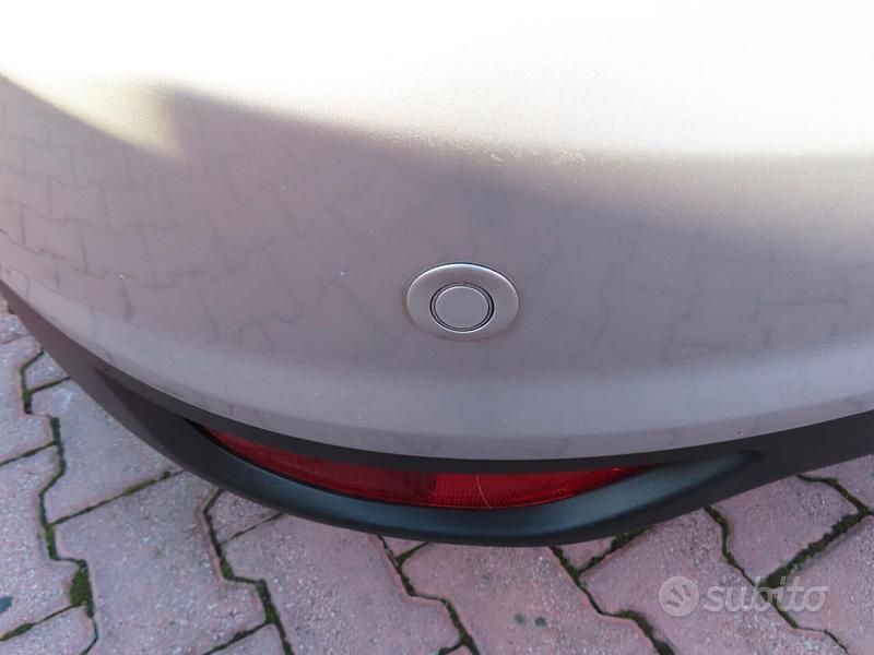 Usata Ford C-MAX Titanium 115 CV (84 kW) 2015 Grigio Monovolume