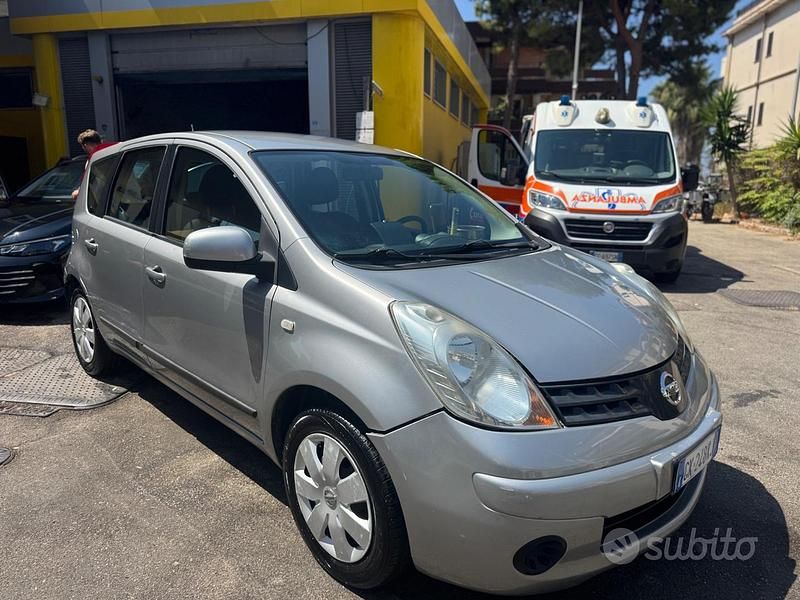 Usata Nissan Note Acenta 88 CV (64 kW) 2009 Grigio Monovolume