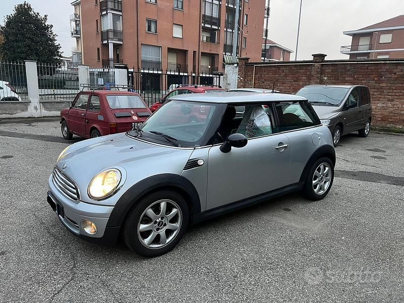 Grigio Usata 2009 Mini Cooper Due volumi | 2300 € (Ottimo prezzo) - Immagine 1/4