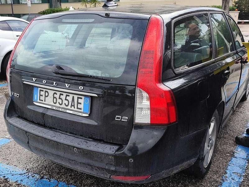 Usata Volvo V50 114 CV (83 kW) 2012 Nero Station wagon