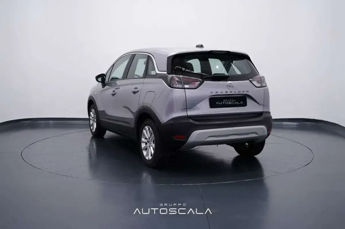 Usata Opel Crossland Elegance 83 CV (61 kW) 2022 Grigio artense met. SUV