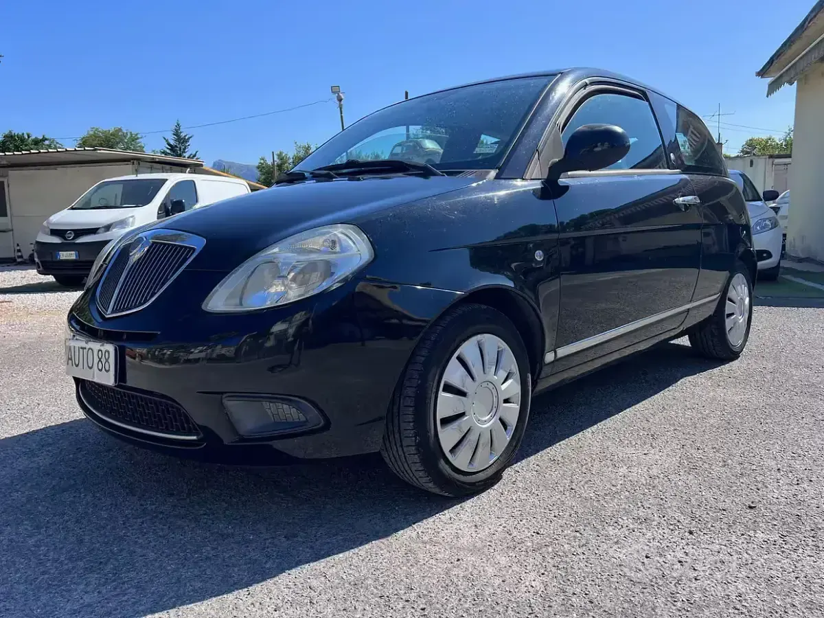 Usata Lancia Ypsilon 77 CV (56 kW) 2010 Utilitaria