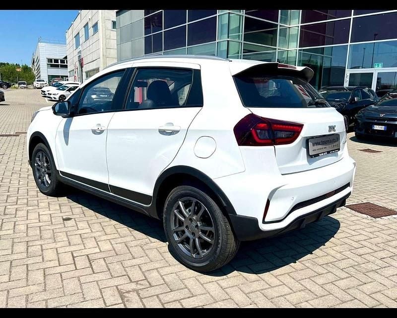 Usata EMC QUATTRO 103 CV (75 kW) 2025 Bianco SUV