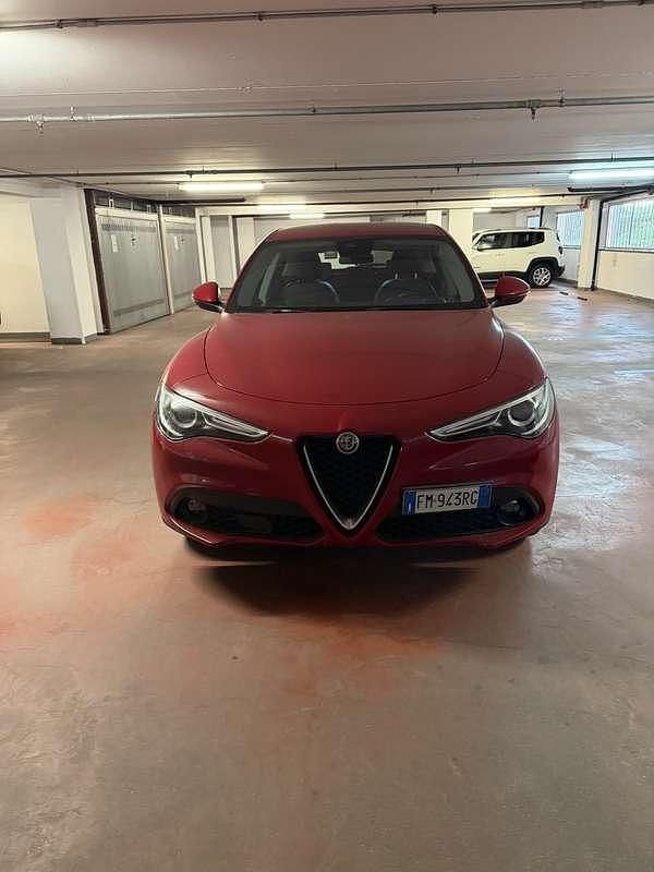 Usata Alfa Romeo Stelvio Business 179 CV (131 kW) 2018 SUV