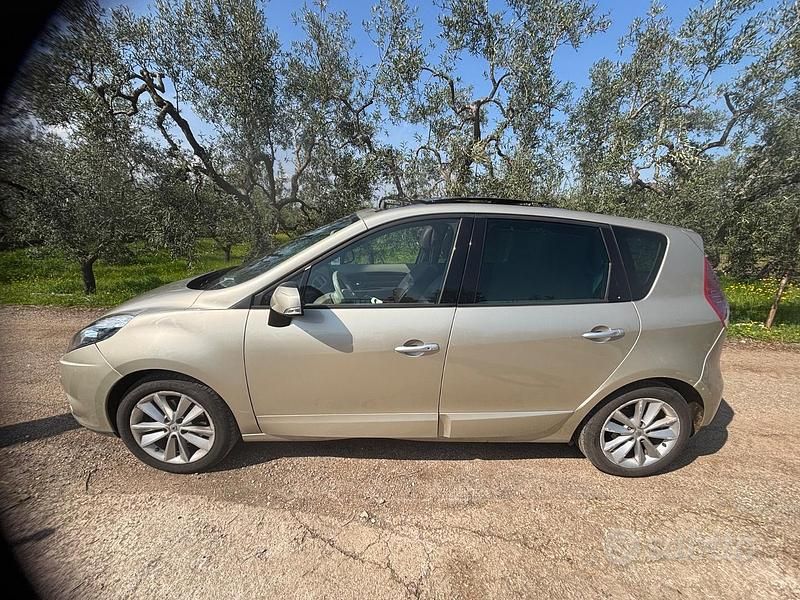 Usata Renault Scénic III 110 CV (80 kW) 2010 Monovolume
