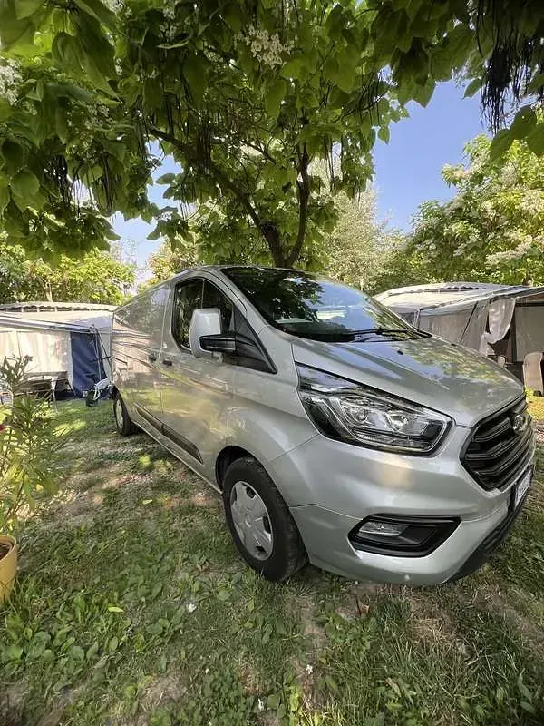 Usata Ford Transit Custom Titanium 131 CV (96 kW) 2019 Argento Utilitaria