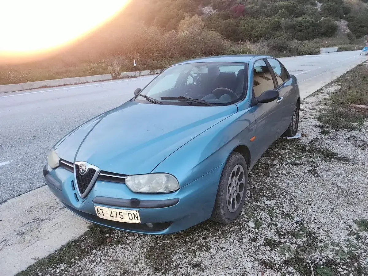Usata Alfa Romeo 156 155 CV (114 kW) 1998 Bluazzurro Berlina