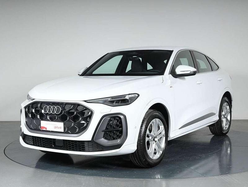 Nuova Audi Q5 Sportback S-Line 204 CV (150 kW) 2025 Bianco ghiaccio SUV