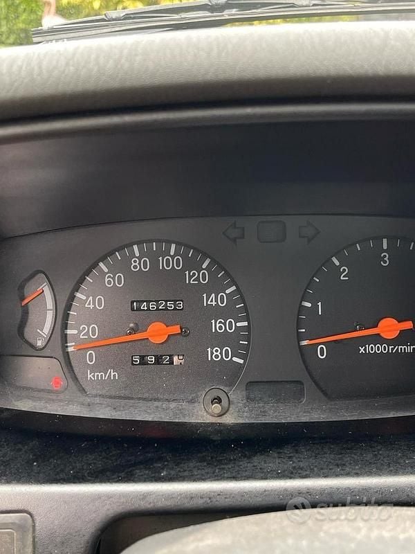 Usata 2003 Mitsubishi L200 Pick-up | 10.000 € (Buon prezzo) - Immagine 1/4