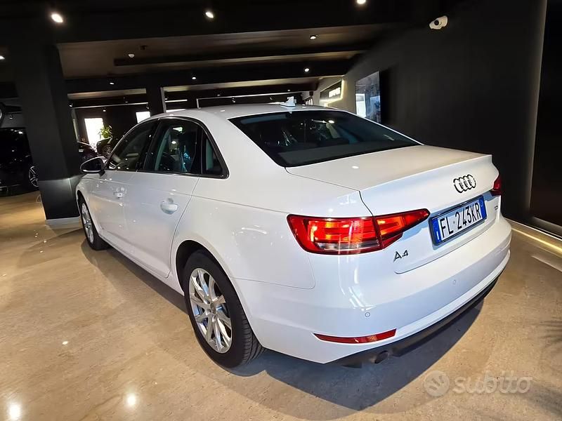 Usata Audi A4 Business 122 CV (89 kW) 2018 Bianco Berlina