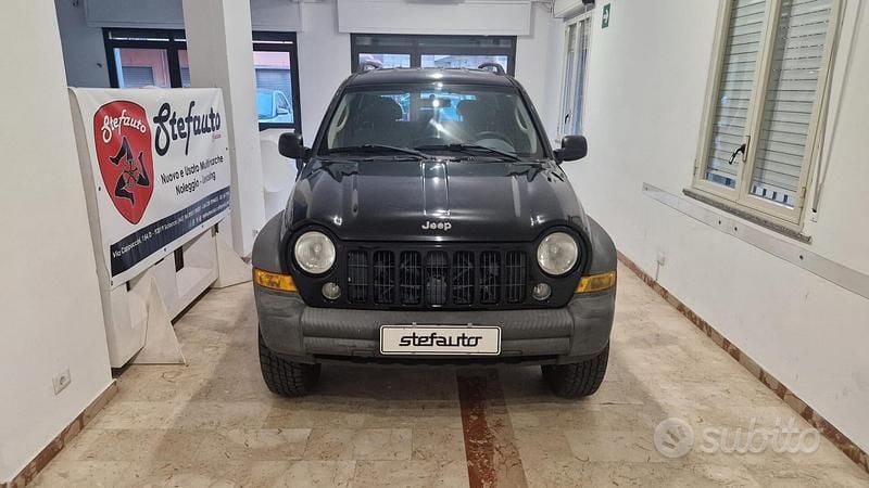 Usata Jeep Cherokee Limited 163 CV (119 kW) 2008 Nero SUV