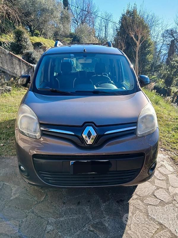 Usata Renault Kangoo 105 CV (77 kW) 2013 Marrone Monovolume