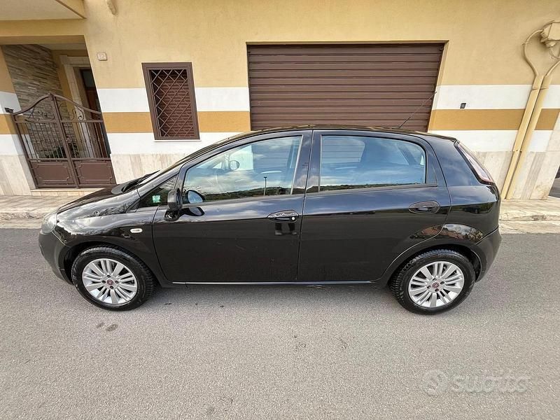 Usata Fiat Punto 2009 Blu Utilitaria
