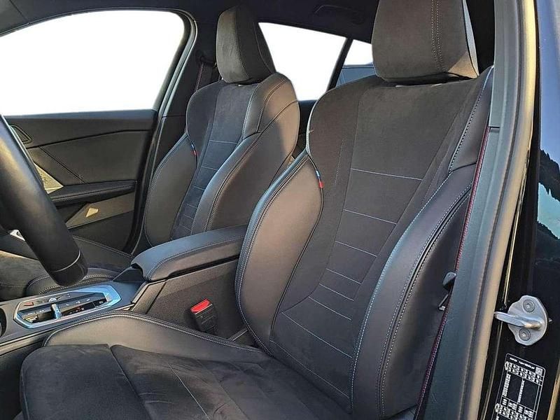 Usata BMW 118 Comfort Edition 150 CV (110 kW) 2024 Black sapphire metallizzato Utilitaria